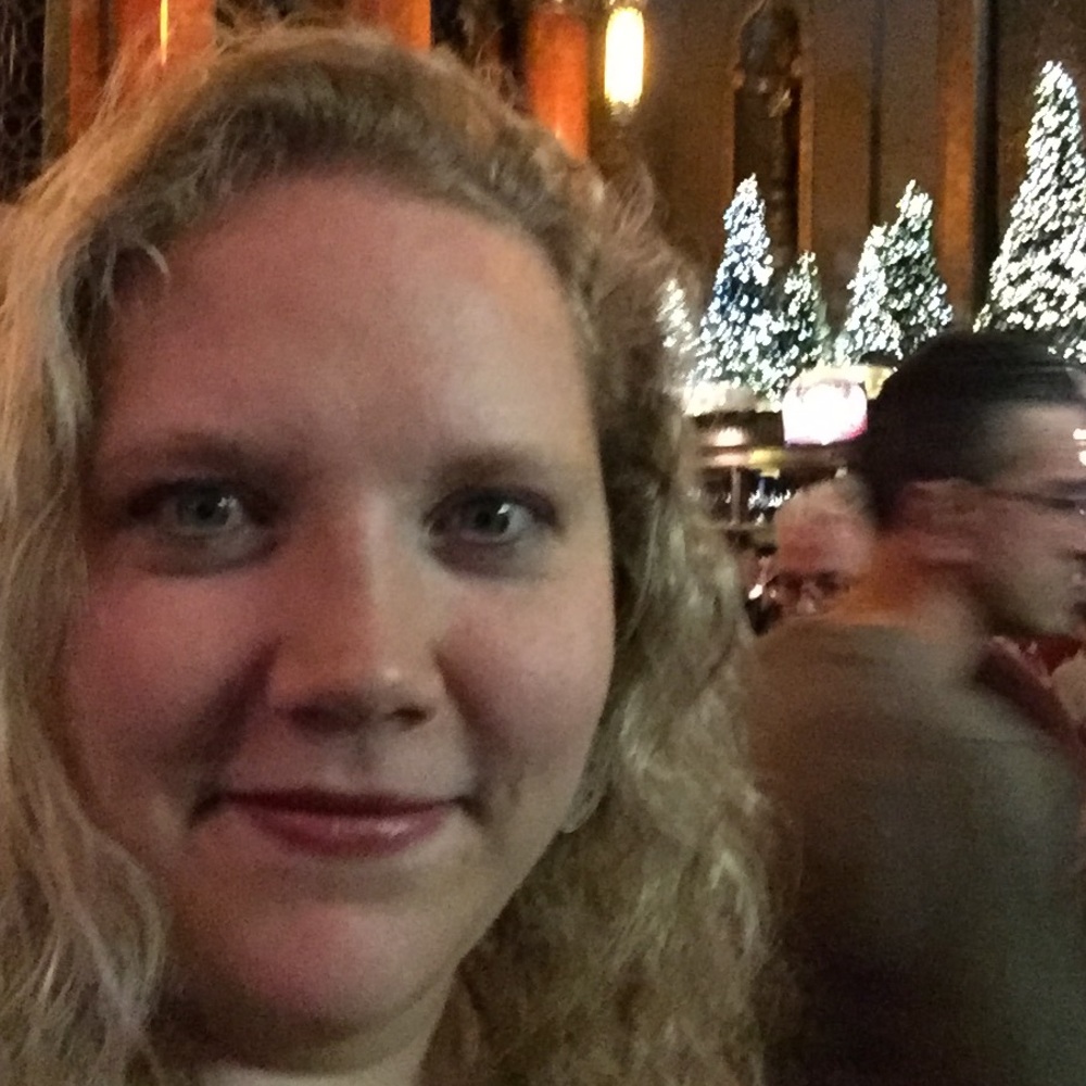 Meet your Posher, Emily